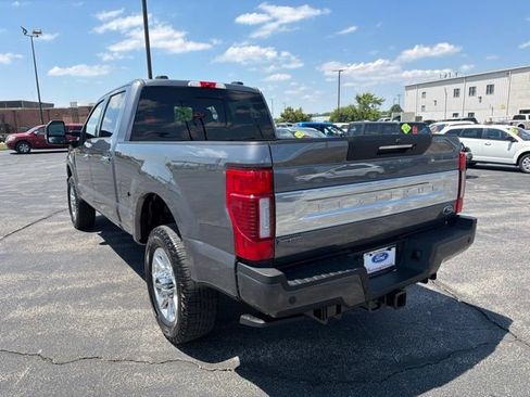 Used 2022 Ford F250 Platinum AWD/4WD image 3