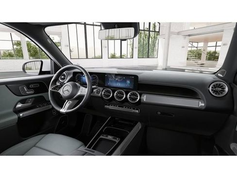 New 2026 Mercedes-Benz GLB 250 4MATIC image 6