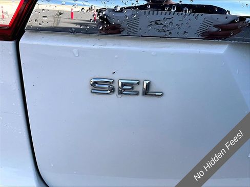 Used 2019 Volkswagen Atlas SEL R-Line AWD/4WD image 8