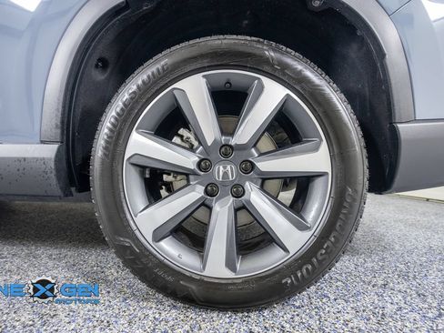 Used 2025 Honda Pilot Elite image 48