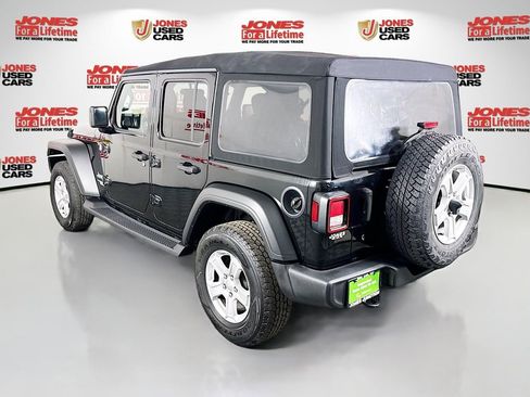 Used 2019 Jeep Wrangler Unlimited Sport S AWD/4WD image 2