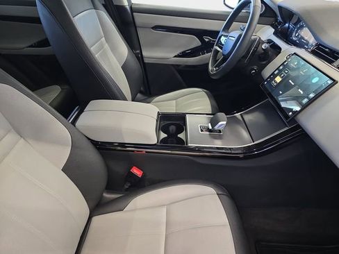 Certified 2025 Land Rover Range Rover Evoque Dynamic SE AWD/4WD image 12
