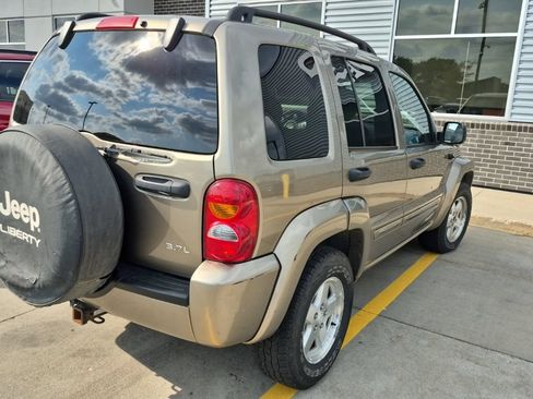 Used 2003 Jeep Liberty Limited AWD/4WD image 7