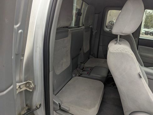 Used 2011 Toyota Tacoma 4x4 Access Cab image 19