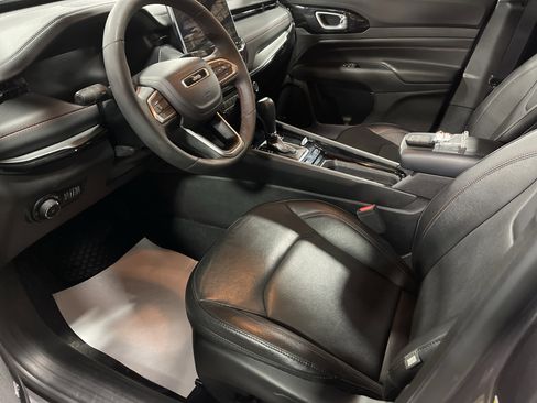 Used 2024 Jeep Compass Trailhawk w/ Trailhawk Elite Group image 10