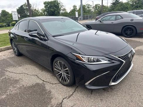 Used 2023 Lexus ES 250 w/ Premium Package AWD/4WD image 2