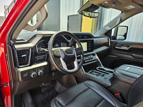 Used 2024 GMC Sierra 2500 Denali w/ Denali Reserve Package AWD/4WD image 27