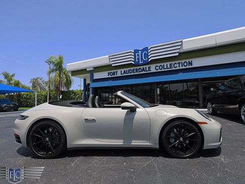 Used 2021 Porsche 911 Carrera image 2