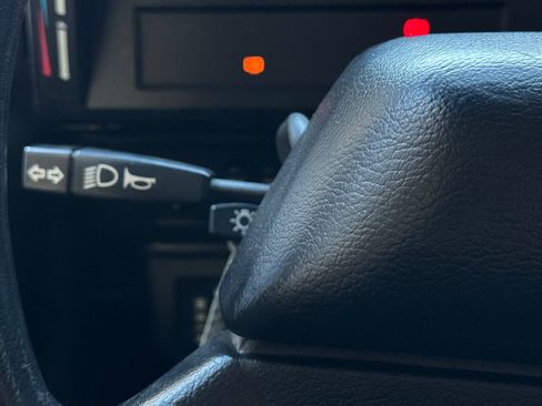 Used 1993 Land Rover Defender 110 image 30