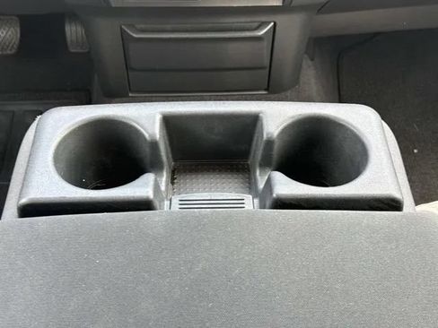 Used 2023 Nissan Titan SV RWD image 19