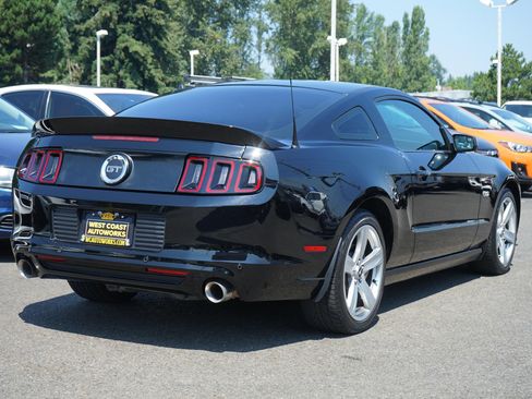 Used 2014 Ford Mustang GT RWD image 5