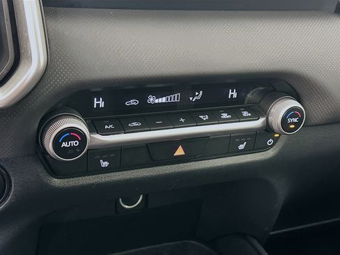 Used 2025 MAZDA CX-50 AWD 2.5 S w/ Premium Package image 24