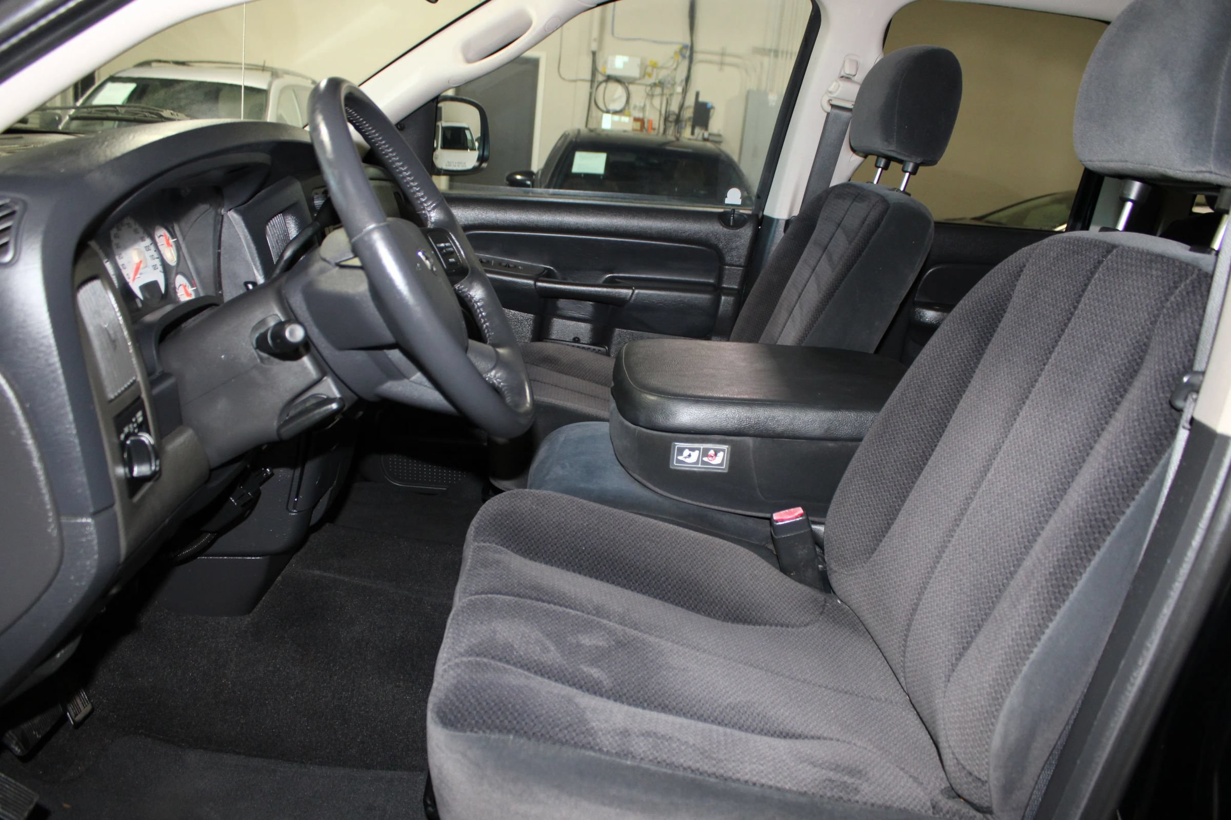 Used 2005 Dodge Ram 2500 Truck SLT RWD image 17