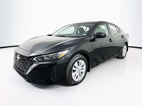 Used 2025 Nissan Sentra S image 3