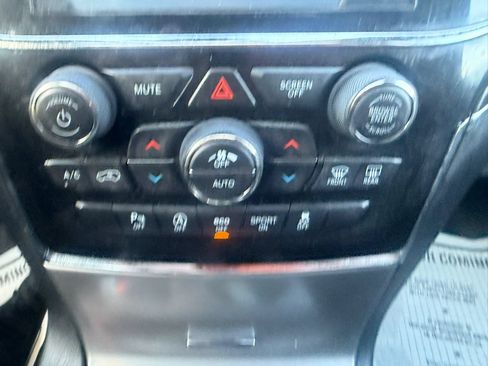 Used 2021 Jeep Grand Cherokee Limited AWD/4WD image 18