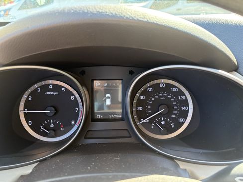 Used 2019 Hyundai Santa Fe XL SE image 31