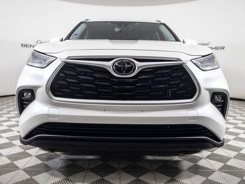 Used 2021 Toyota Highlander XLE FWD image 5