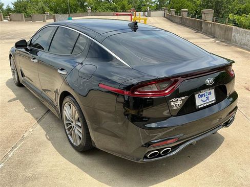 Used 2018 Kia Stinger RWD image 4
