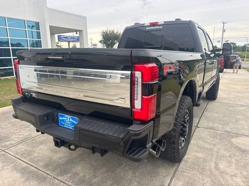 Used 2023 Ford F250 Platinum AWD/4WD image 7