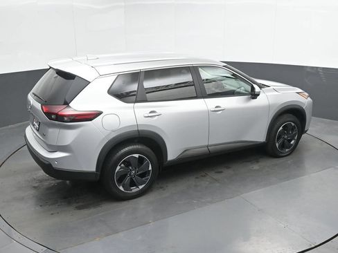 Used 2024 Nissan Rogue SV FWD image 31