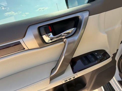 Used 2017 Lexus GX 460 Premium AWD/4WD image 11
