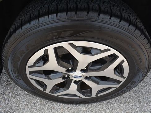 Used 2024 Subaru Forester Premium AWD/4WD image 26