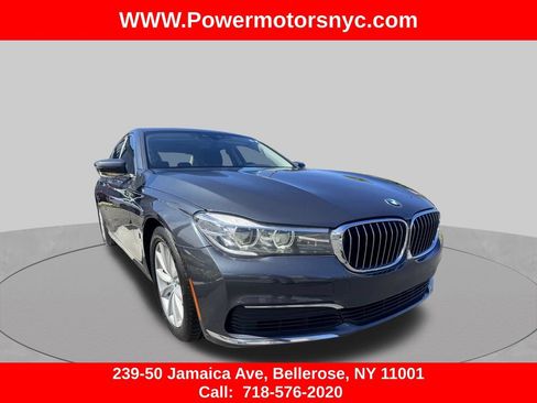 Used 2019 BMW 740e xDrive w/ Executive Package AWD/4WD image 13