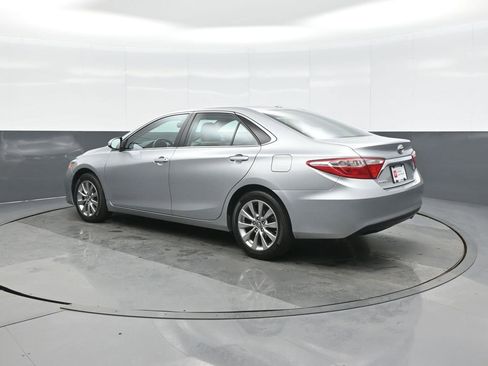 Used 2016 Toyota Camry XLE image 5