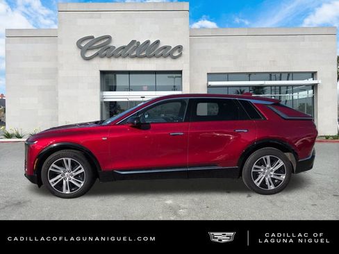 Certified 2024 Cadillac Lyriq Tech w/ Driver Assist Package image 6