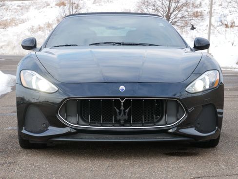 Used 2018 Maserati GranTurismo MC image 2