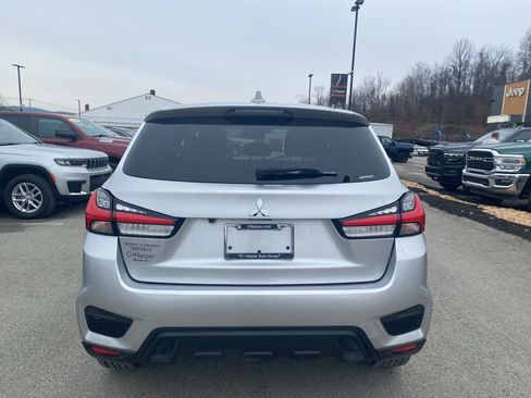 Used 2025 Mitsubishi Outlander Sport ES image 3