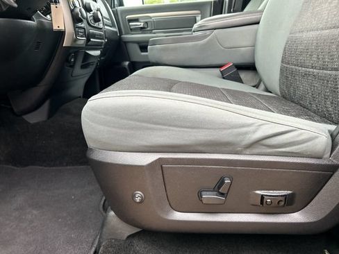 Used 2015 RAM 1500 Big Horn AWD/4WD image 31