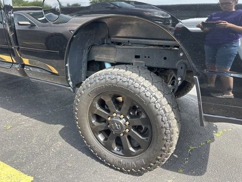Used 2022 RAM 2500 Big Horn w/ Night Edition AWD/4WD image 15