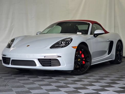Certified 2025 Porsche 718 Boxster S RWD image 11