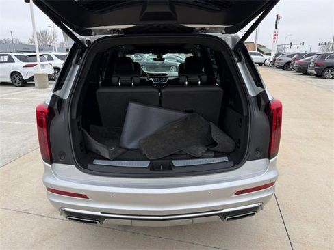 Used 2020 Cadillac XT6 Premium Luxury image 8