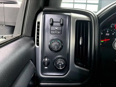 Used 2017 GMC Sierra 1500 SLE w/ SLE Value Package AWD/4WD image 15