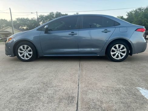 Used 2023 Toyota Corolla LE FWD image 8