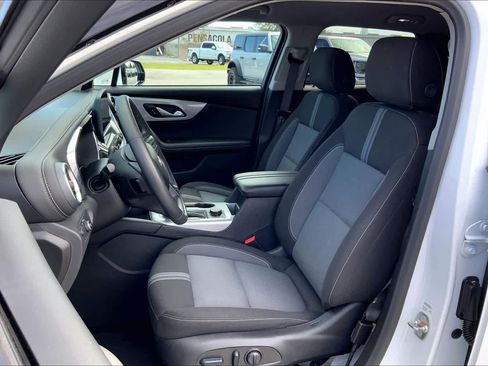 Used 2024 Chevrolet Blazer LT image 8