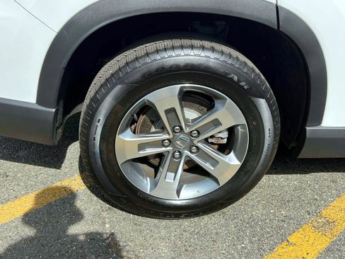 Certified 2025 Honda Pilot EX-L image 8