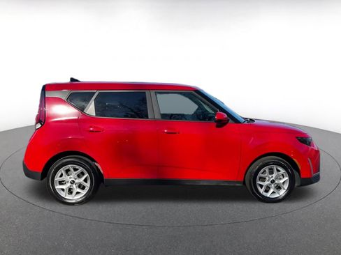Used 2025 Kia Soul LX w/ LX Technology Package image 16