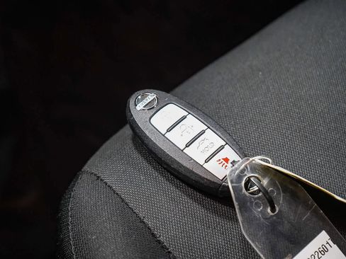 Used 2021 Nissan Versa S image 27