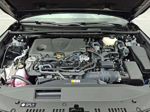 Used 2025 Toyota Camry SE FWD image 26