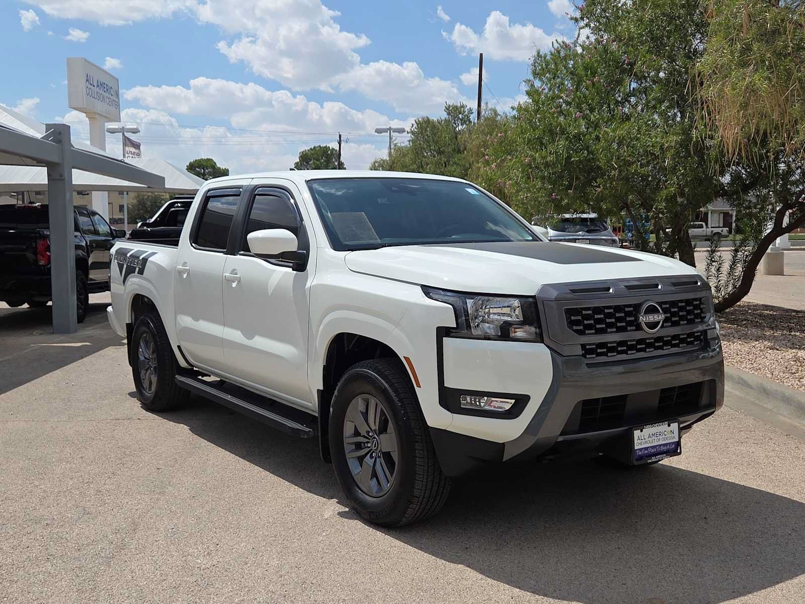 Used 2025 Nissan Frontier SV w/ SV Convenience Package AWD/4WD image 2
