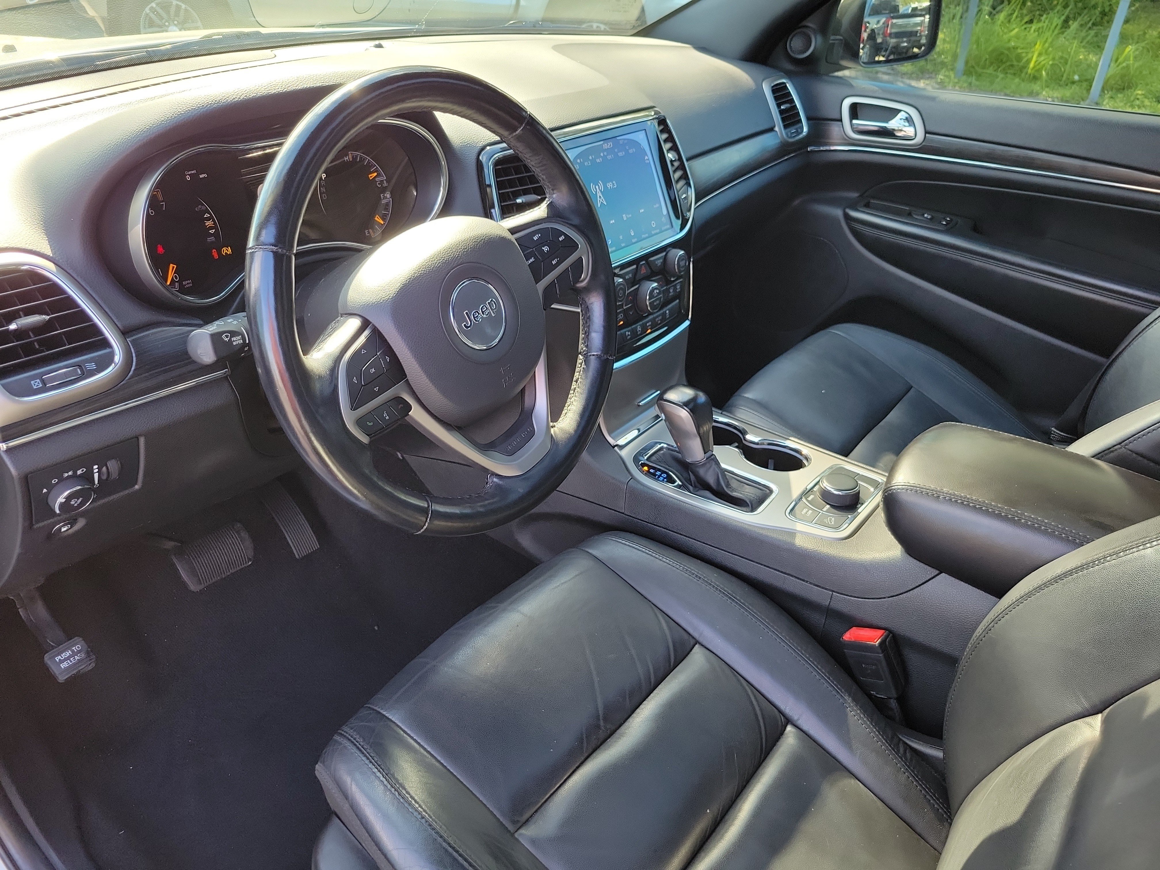 Used 2022 Jeep Grand Cherokee Limited AWD/4WD image 13