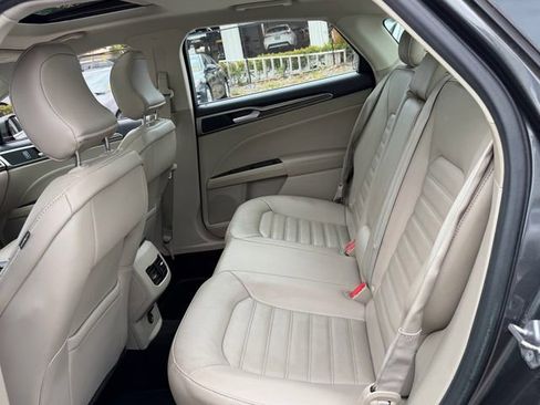 Certified 2017 Ford Fusion SE w/ Fusion SE Technology Package FWD image 12