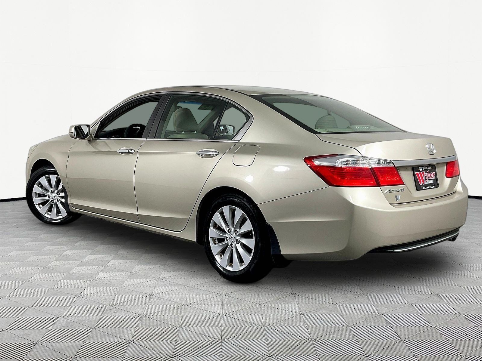 Used 2013 Honda Accord EX image 4