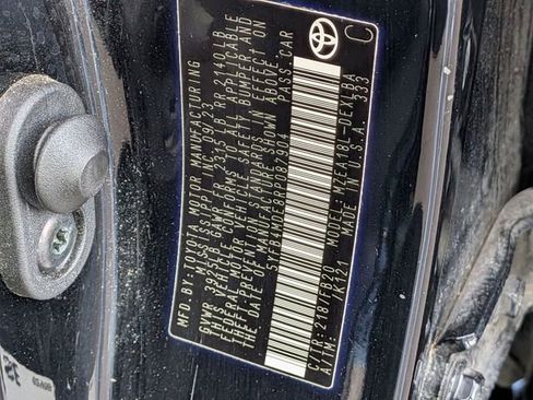 Used 2024 Toyota Corolla LE image 30