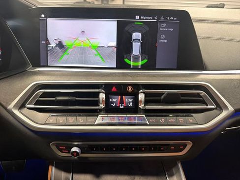 Used 2021 BMW X5 sDrive40i w/ M Sport Package RWD image 19