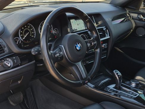 Used 2018 BMW X4 M40i image 25