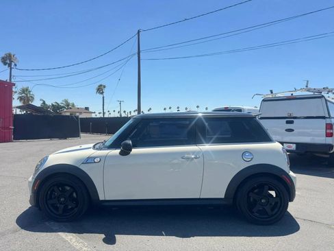 Used 2013 MINI Cooper S FWD image 3